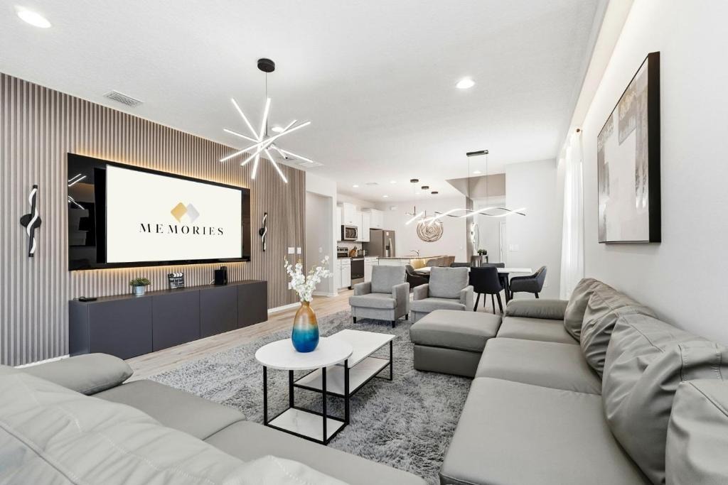 7 bedroom vacation house at Windsor at Westside  - Image 2