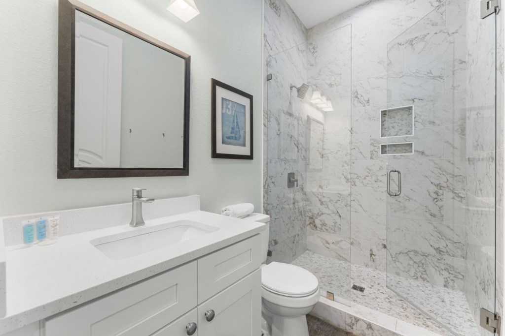 King Room on level 1 with private bathroom