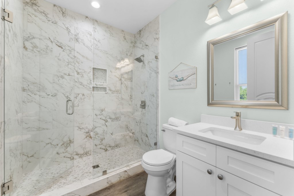 Queen room on level 2 with private bath