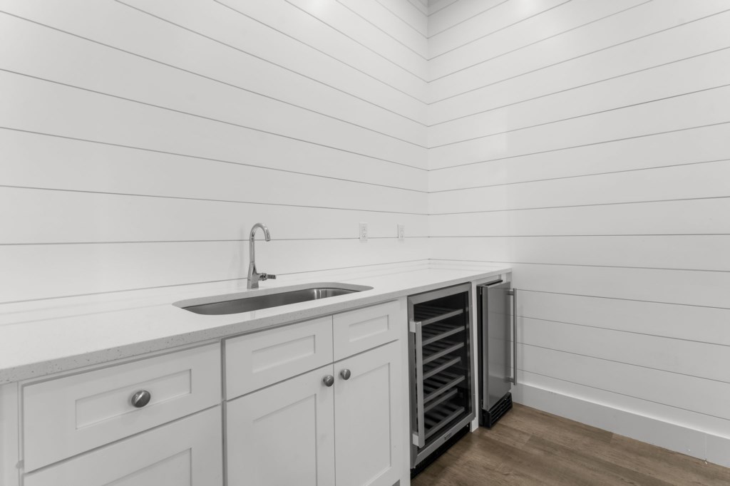 Wet Bar On 1st Floor