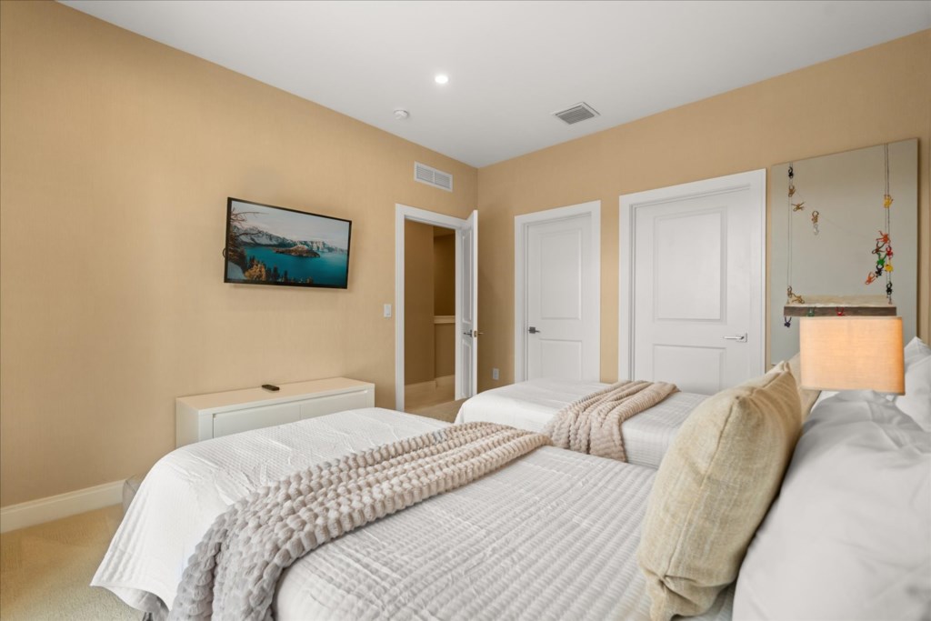 4 bedroom vacation townhouse at Magic Village Yards - Image 17