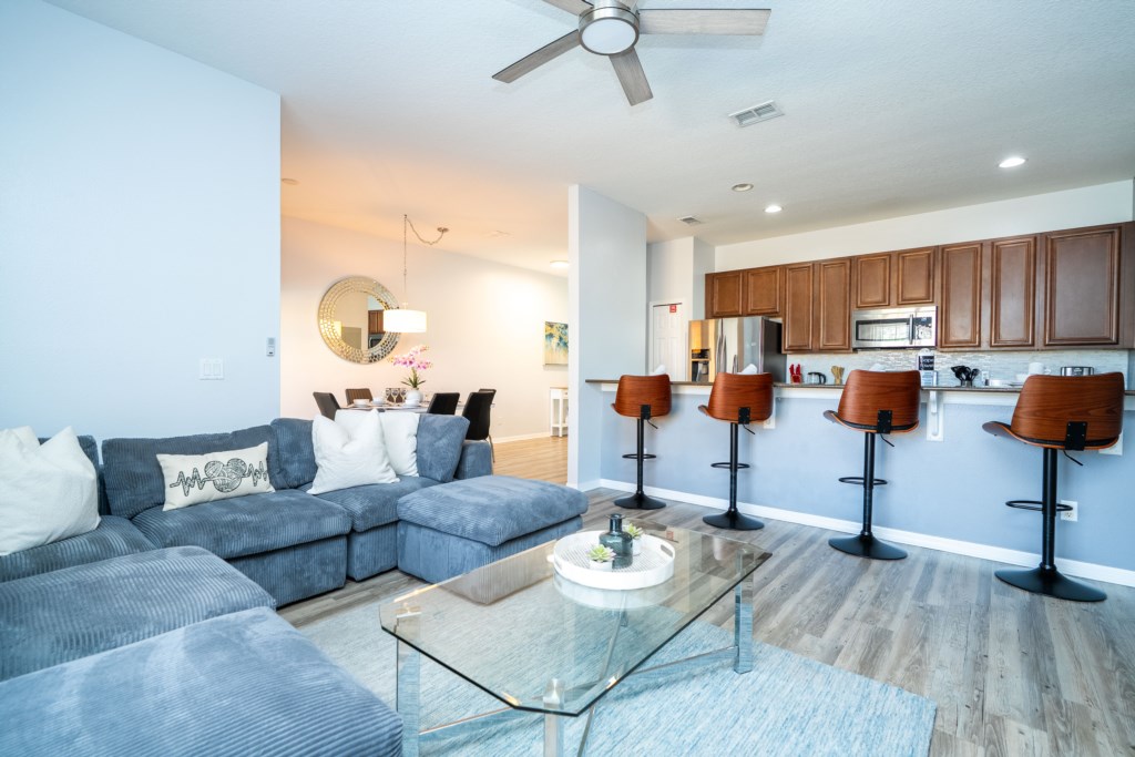 Open floor concept living & dining