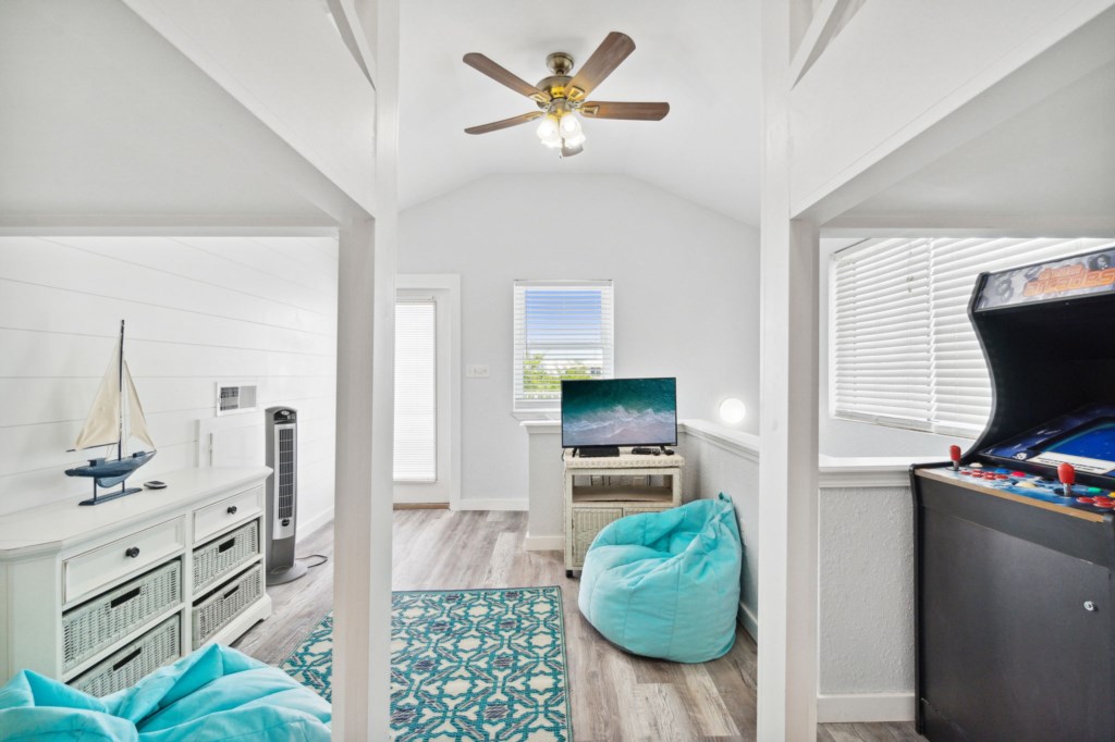Level 3 Queen over Queen Bunk Room 