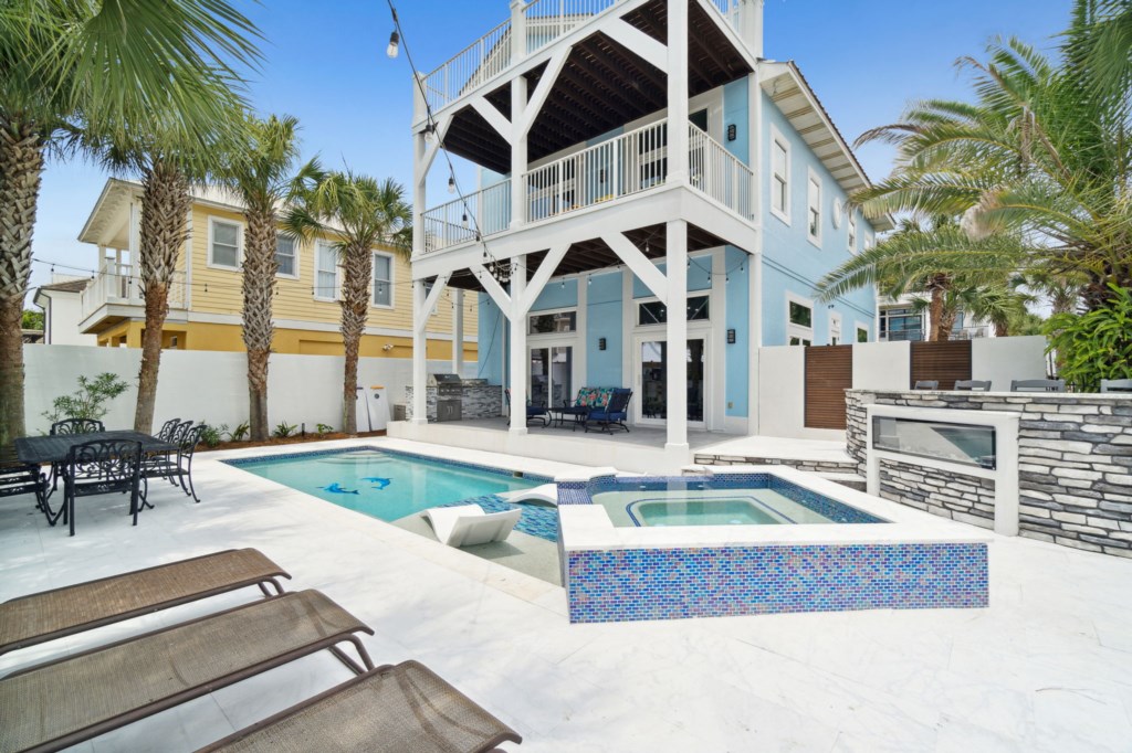  3 Levels with Indoor and Outdoor views 