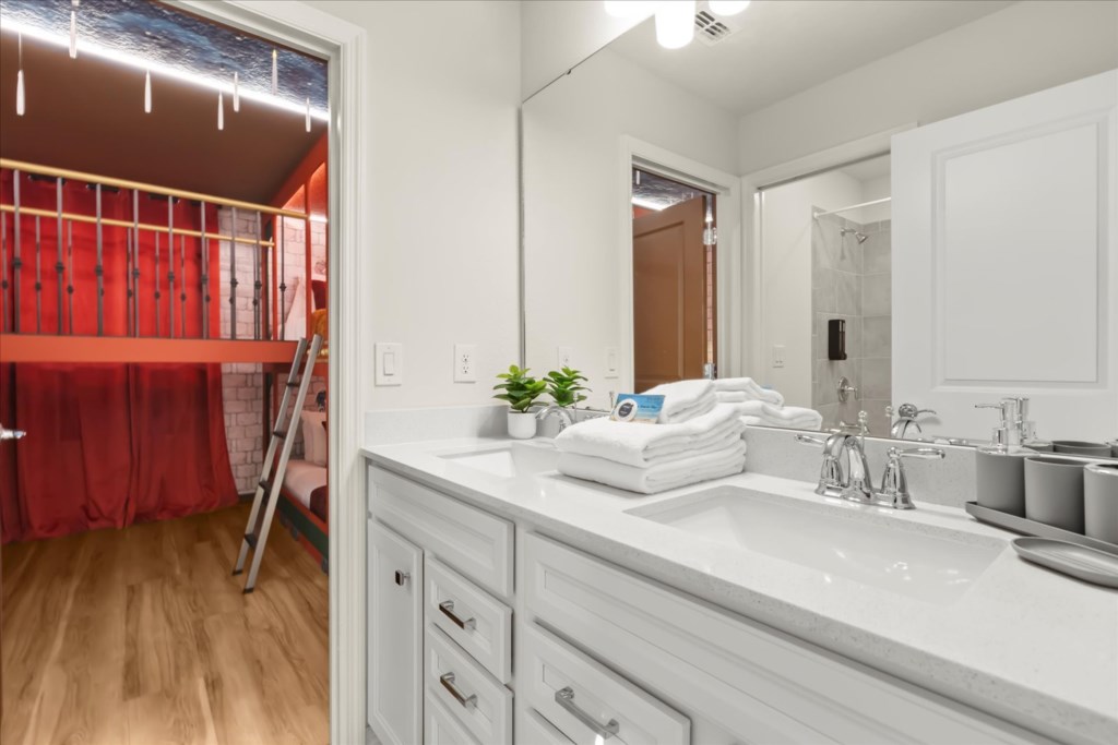 10 bedroom vacation house at Windsor Cay - Image 64