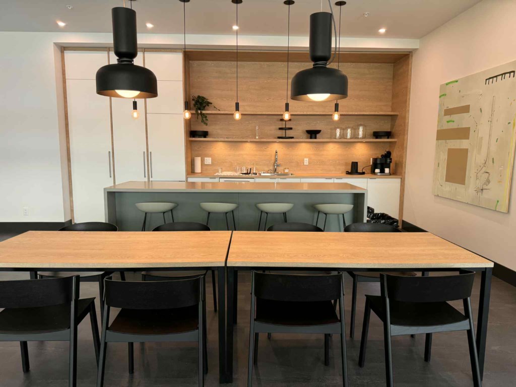 Alice room kitchen
