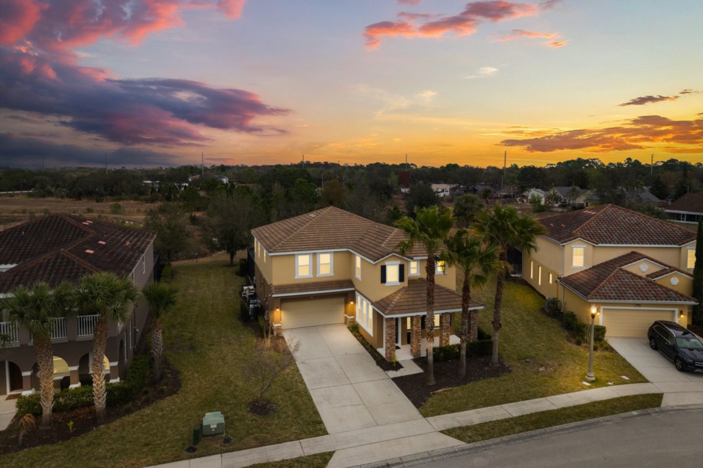 6 bedroom vacation house at Solterra - Image 1