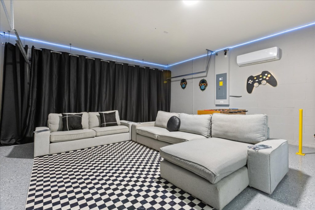 6 bedroom vacation house at Solterra - Image 13