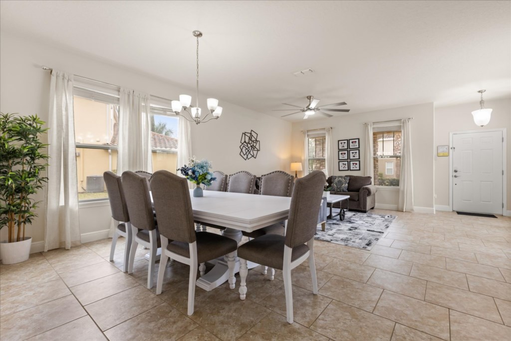 6 bedroom vacation house at Solterra - Image 8