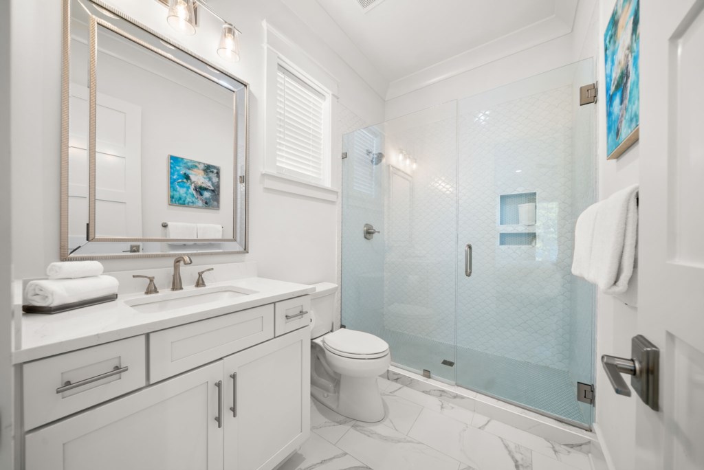 Private King Bathroom On 2nd Floor