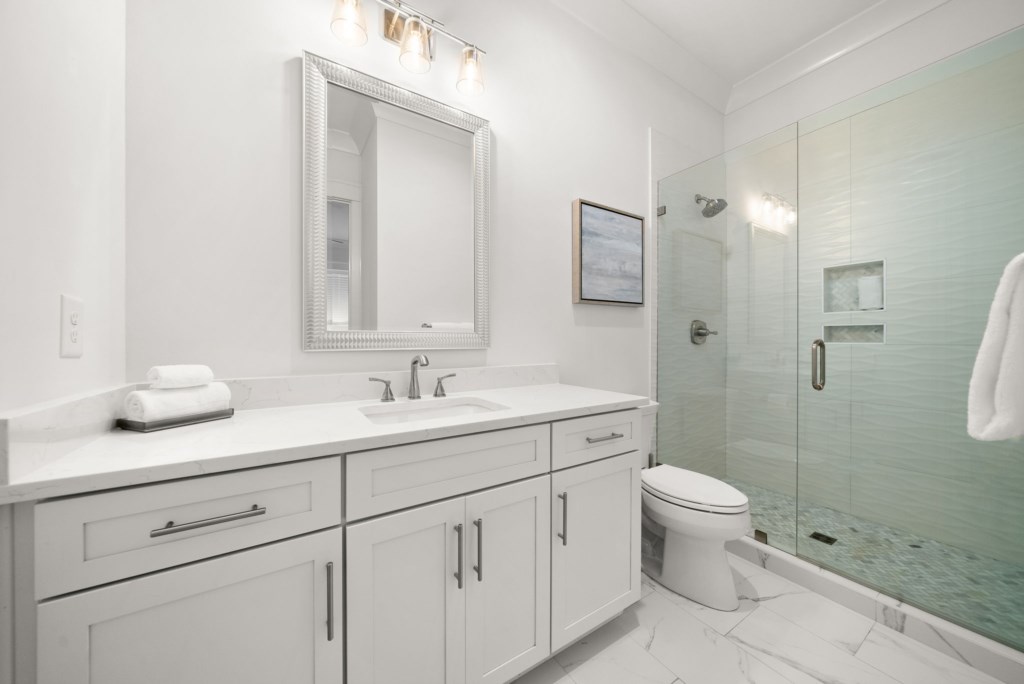 Private Guest Bathroom On 2nd Floor