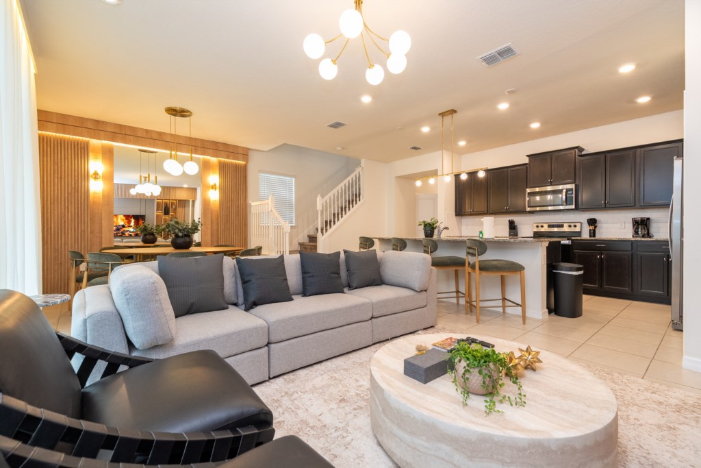 Open floor concept living & dining