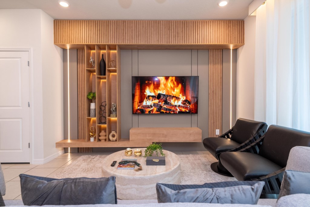 Open floor concept living & dining