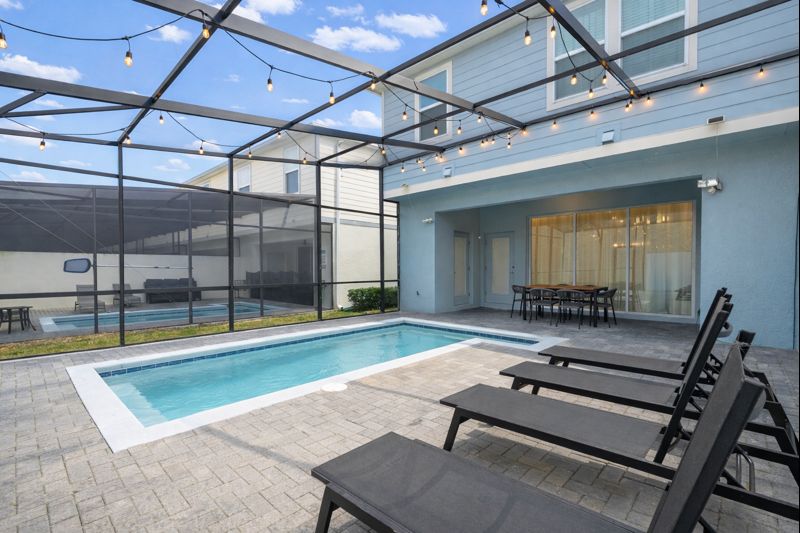 Private Splash Pool (heat available for an additional fee).