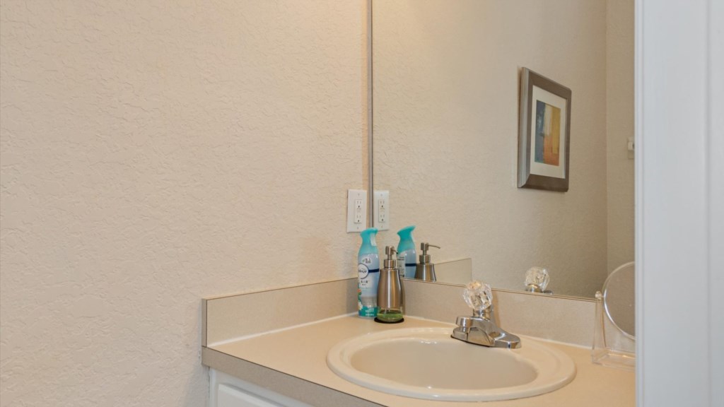 Half Bathroom
Convenient half bath located on the main floor, perfect for guests.
