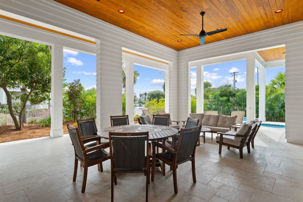Outdoor Kitchen and Dining Area