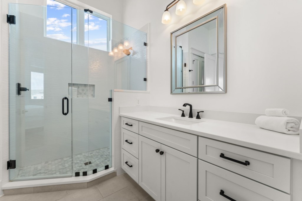 Private King Bathroom On 3rd Floor