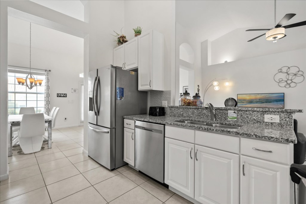 4 bedroom vacation house at Solterra - Image 13