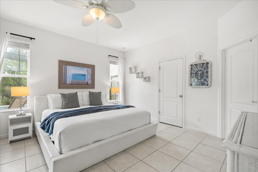 4 bedroom vacation house at Solterra - Image 16