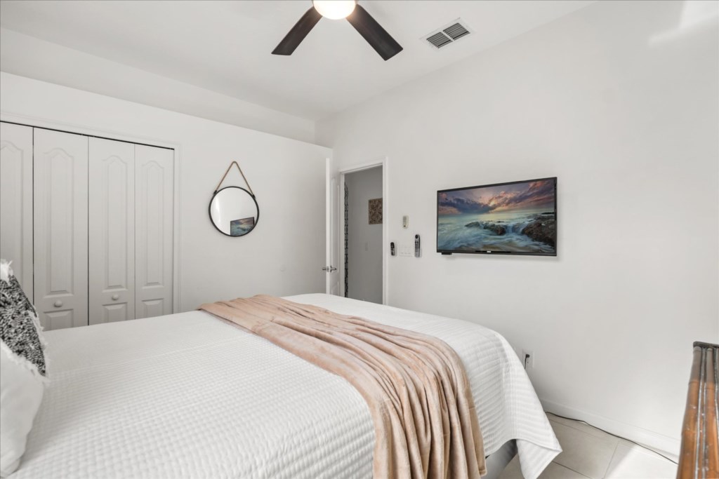 4 bedroom vacation house at Solterra - Image 21