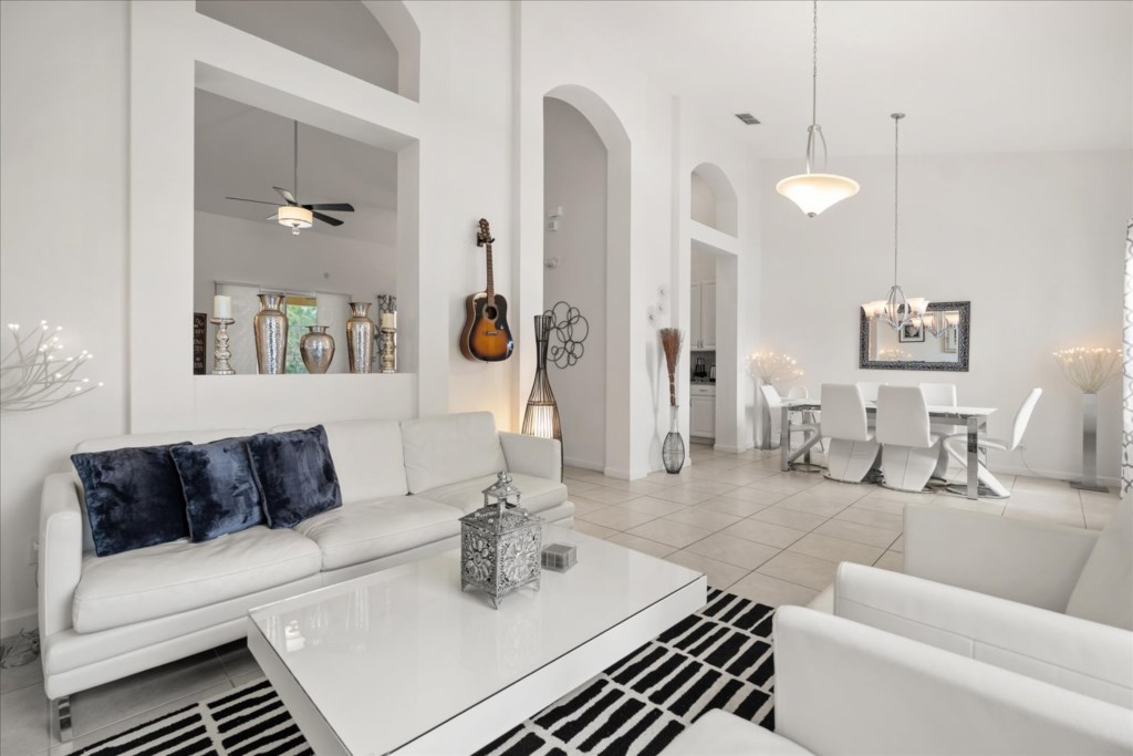 4 bedroom vacation house at Solterra - Image 5