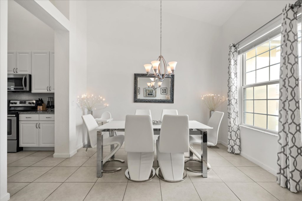 4 bedroom vacation house at Solterra - Image 7