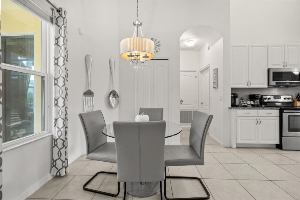 4 bedroom vacation house at Solterra - Image 8