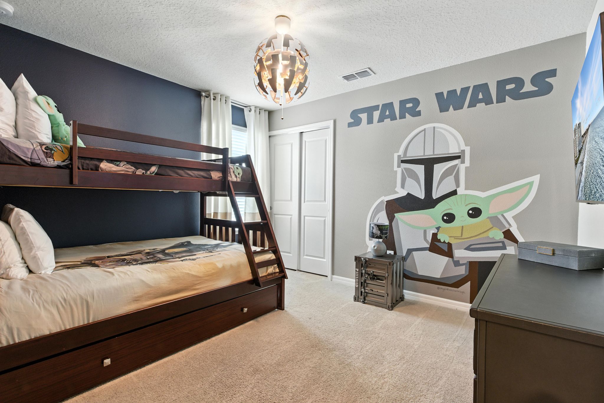 8 bedroom vacation house at Windsor Island Resort - Image 24