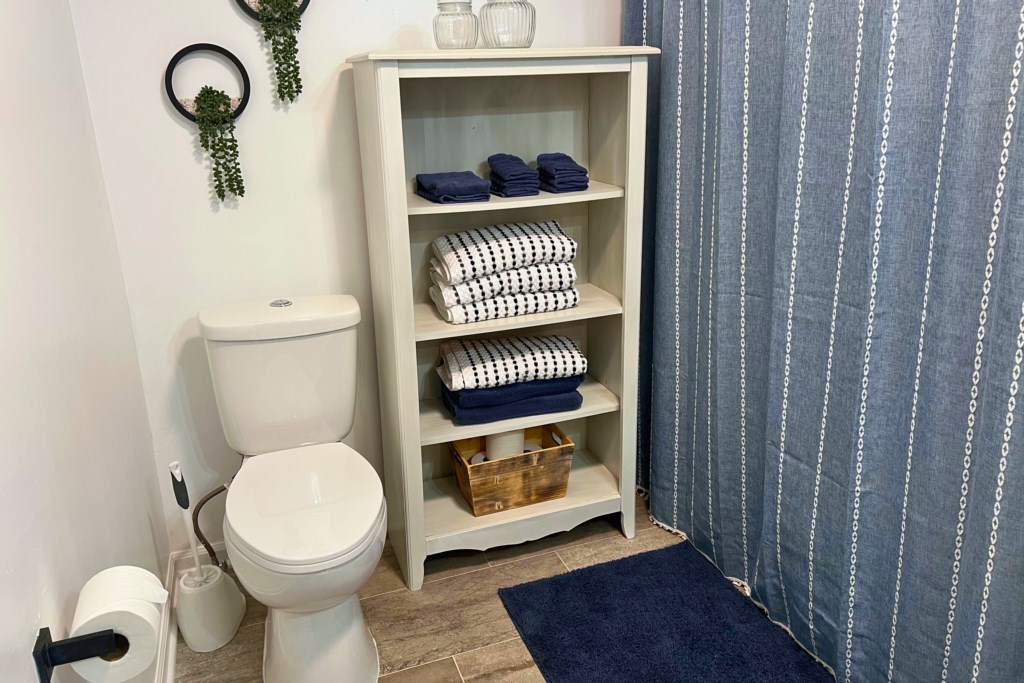 Cozy Mitten Bathroom