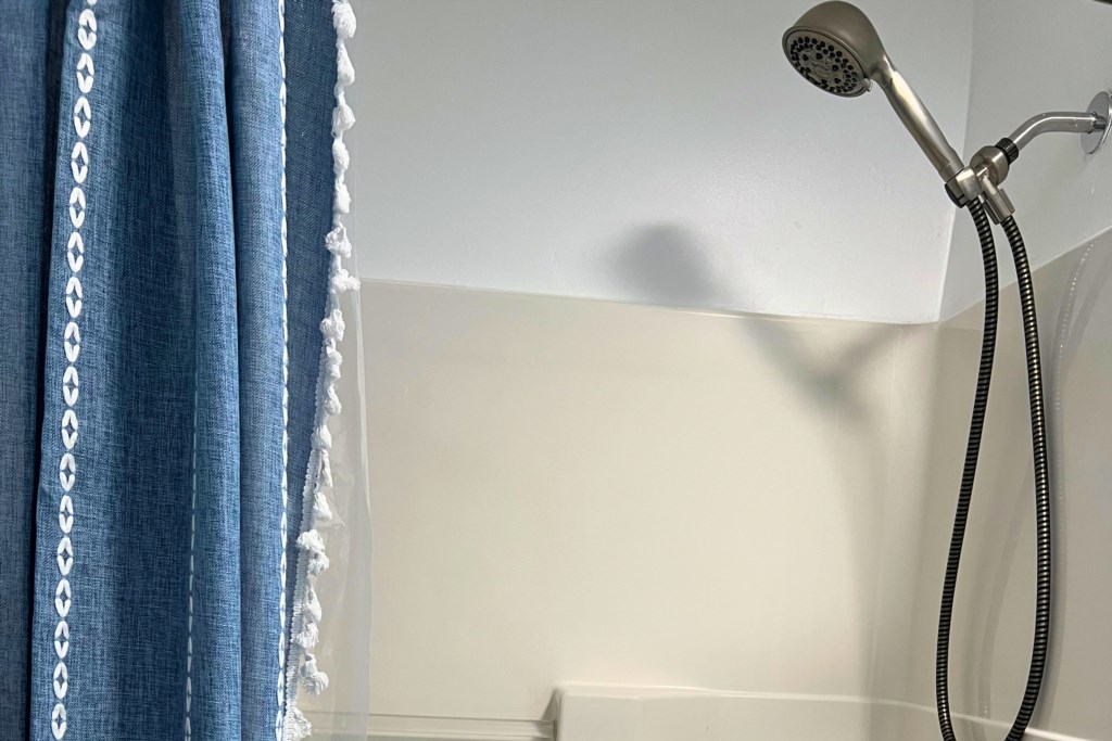 Cozy Mitten Bathroom