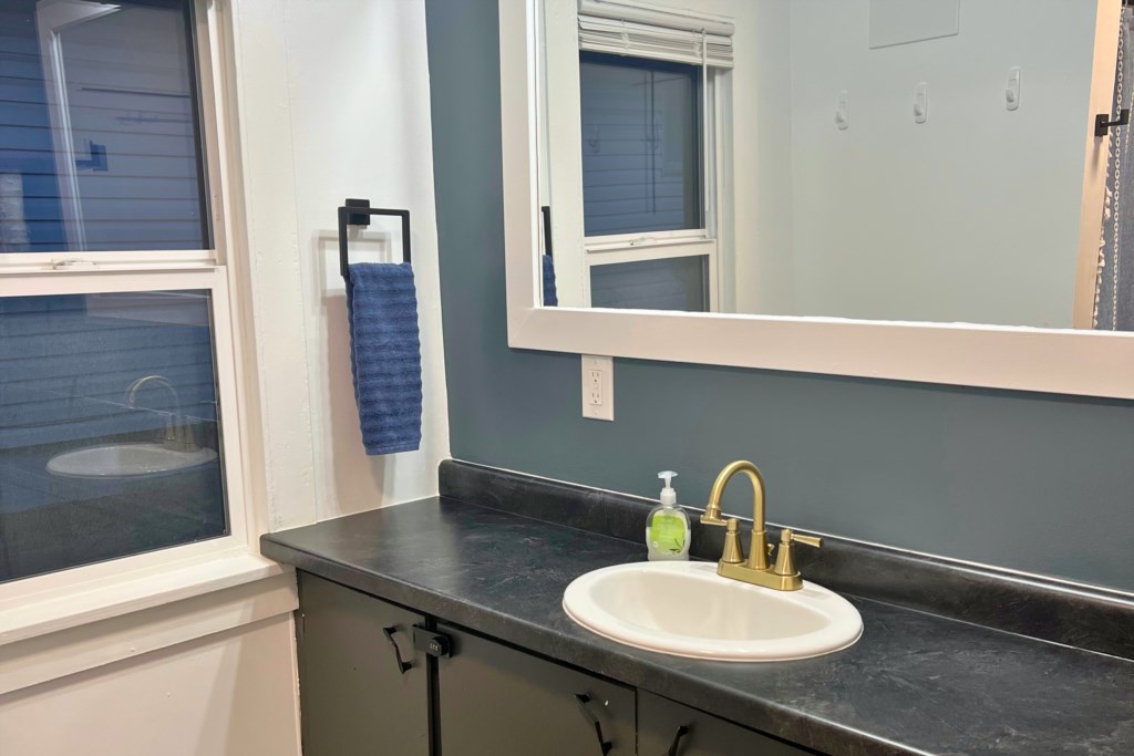 Cozy Mitten Bathroom