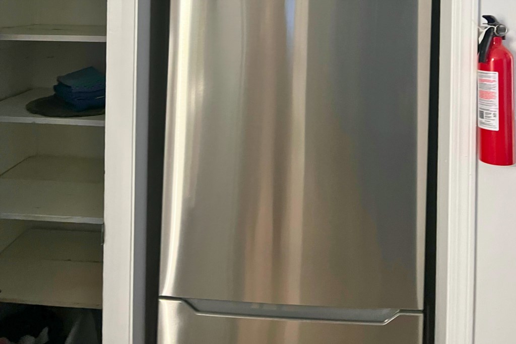 Cozy Mitten Kitchen Fridge