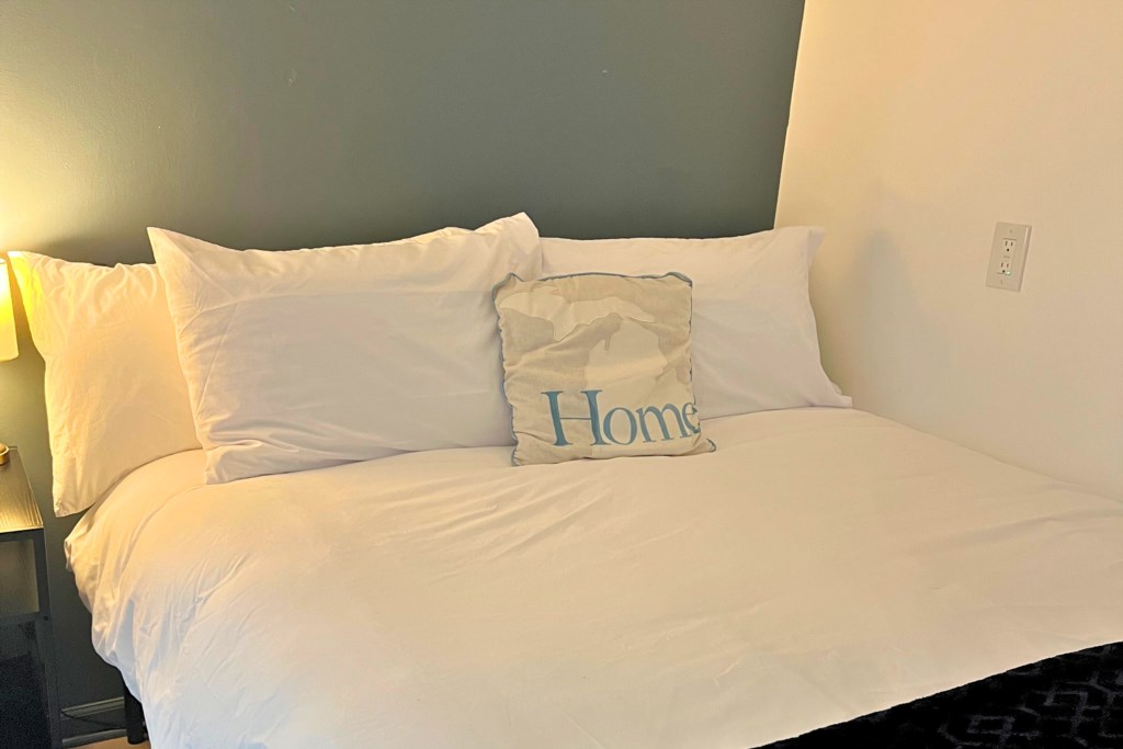 Cozy Mitten Second bedroom queen bed