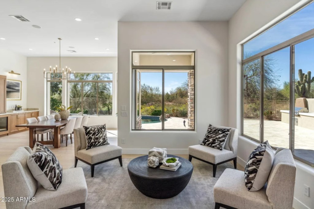 8d59bdfaae02f6236ddad94f4460379bl-m3957542452rd-w1280_h960