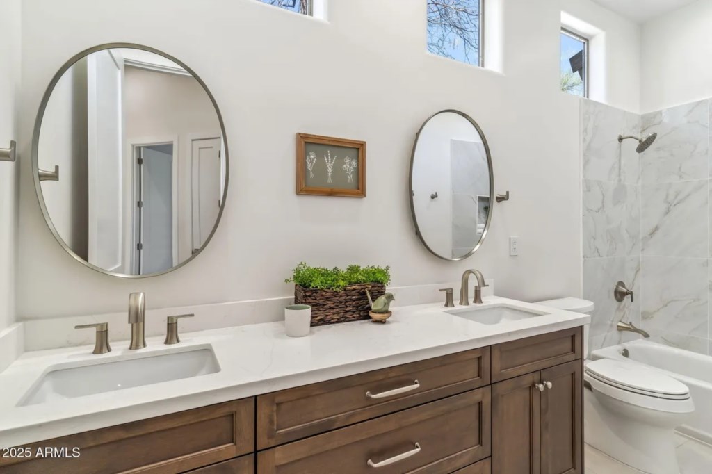 8d59bdfaae02f6236ddad94f4460379bl-m94893275rd-w1280_h960