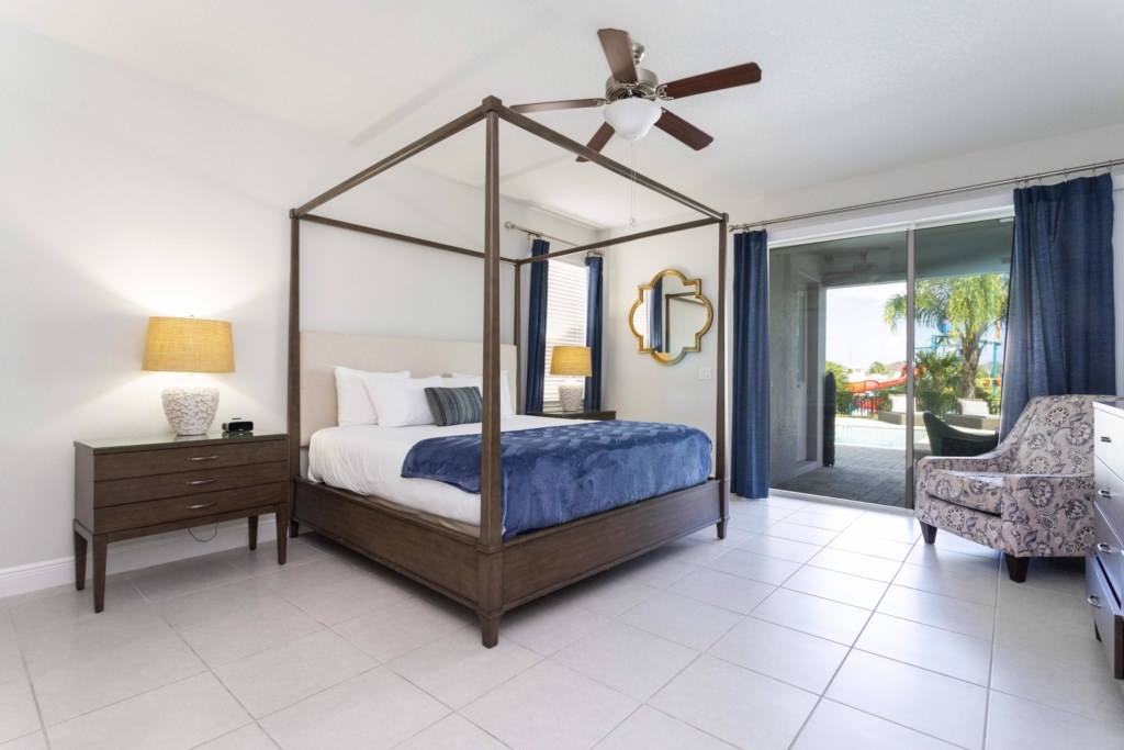 Master Suite w/ King Bed 1st Floor