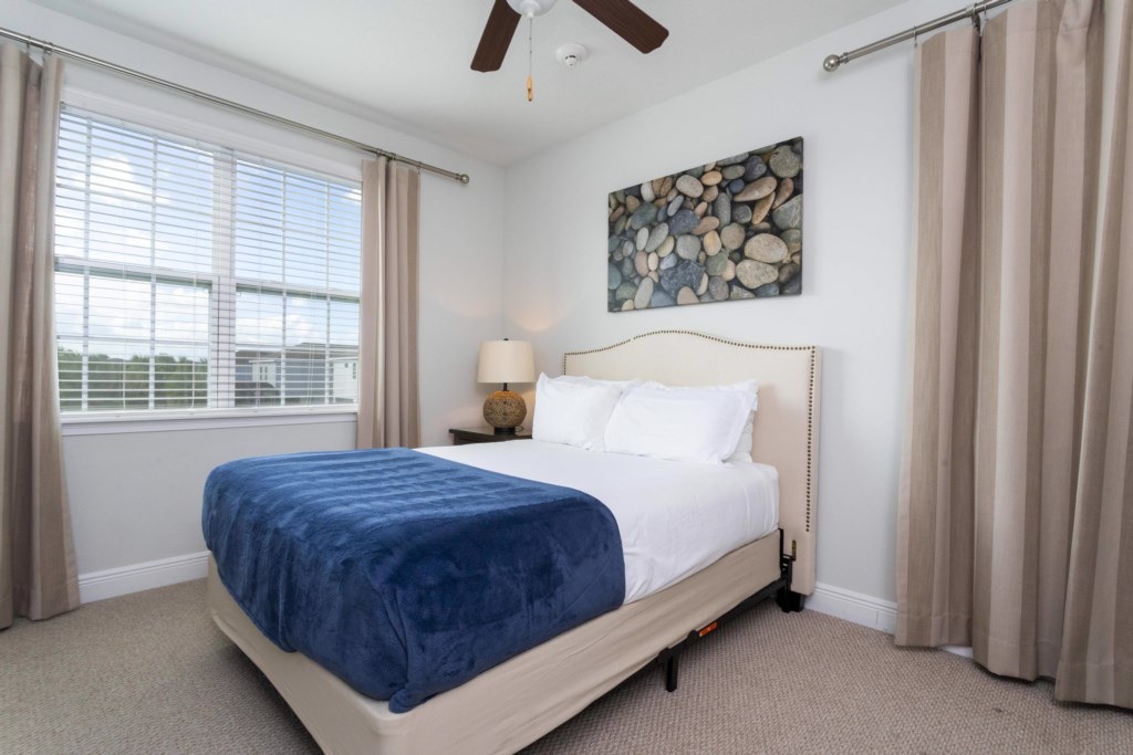 Queen Bedroom 2nd Floor