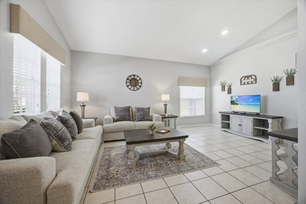 04-260107_16630RollingGreenDr_Rev_01