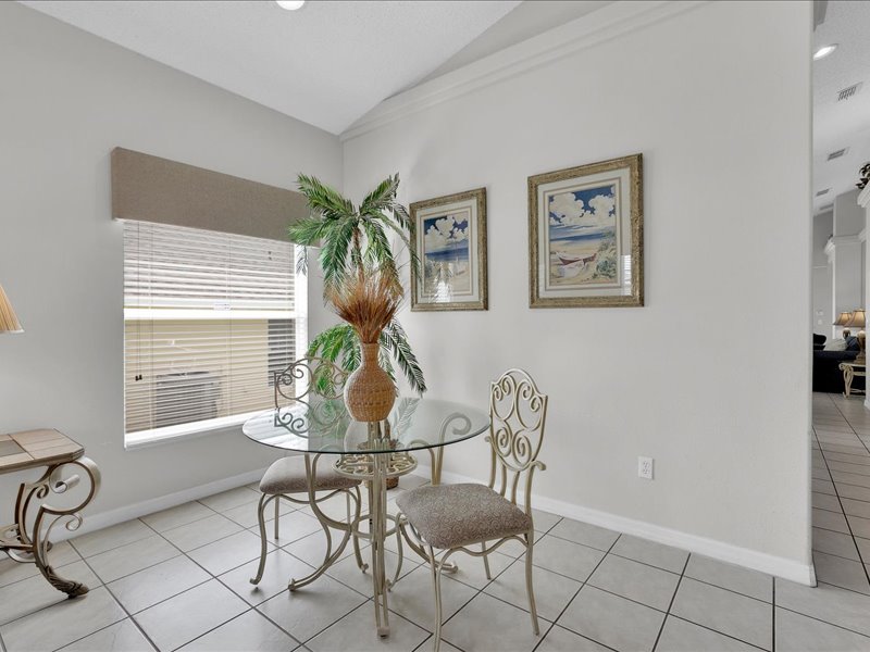 Breakfast table nook