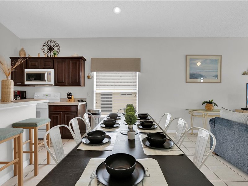 Dining room table to seat 8