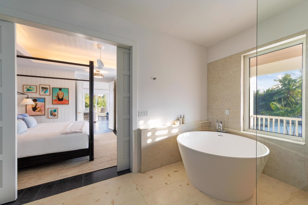 OceanVillaBath