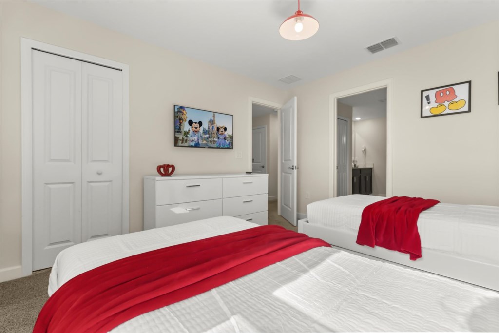 8 bedroom vacation house at Storey Lake - Image 38