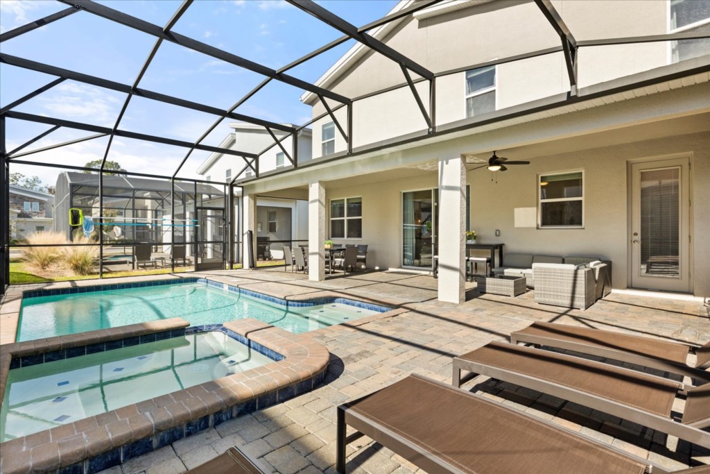 8 bedroom vacation house at Storey Lake - Image 43