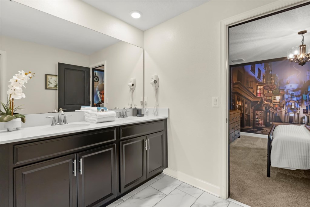 8 bedroom vacation house at Storey Lake - Image 50