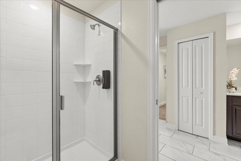 8 bedroom vacation house at Storey Lake - Image 52