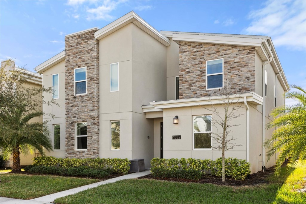 8 bedroom vacation house at Storey Lake - Image 57