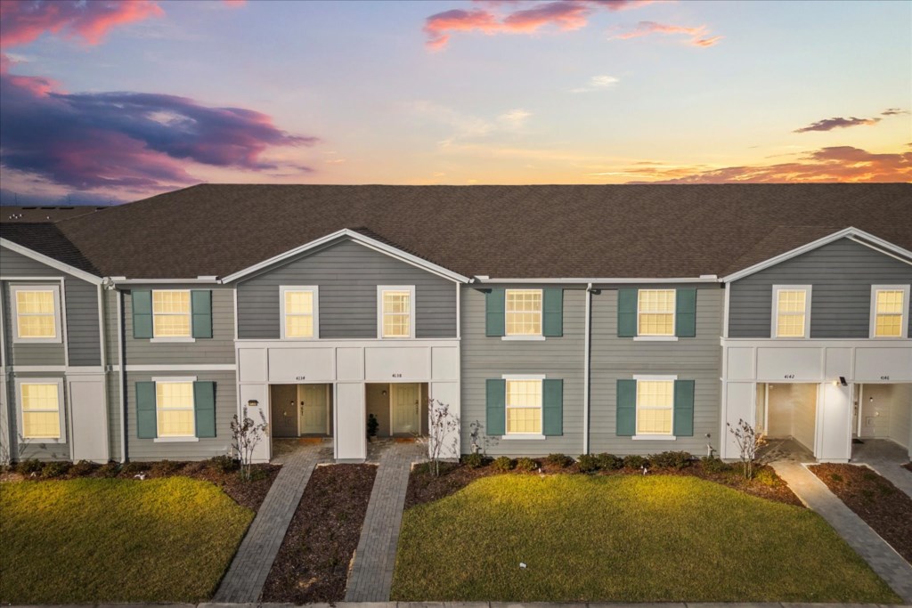 4 bedroom vacation townhouse at Windsor Island Resort - Image 1