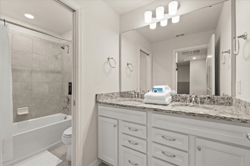 4 bedroom vacation townhouse at Windsor Island Resort - Image 28