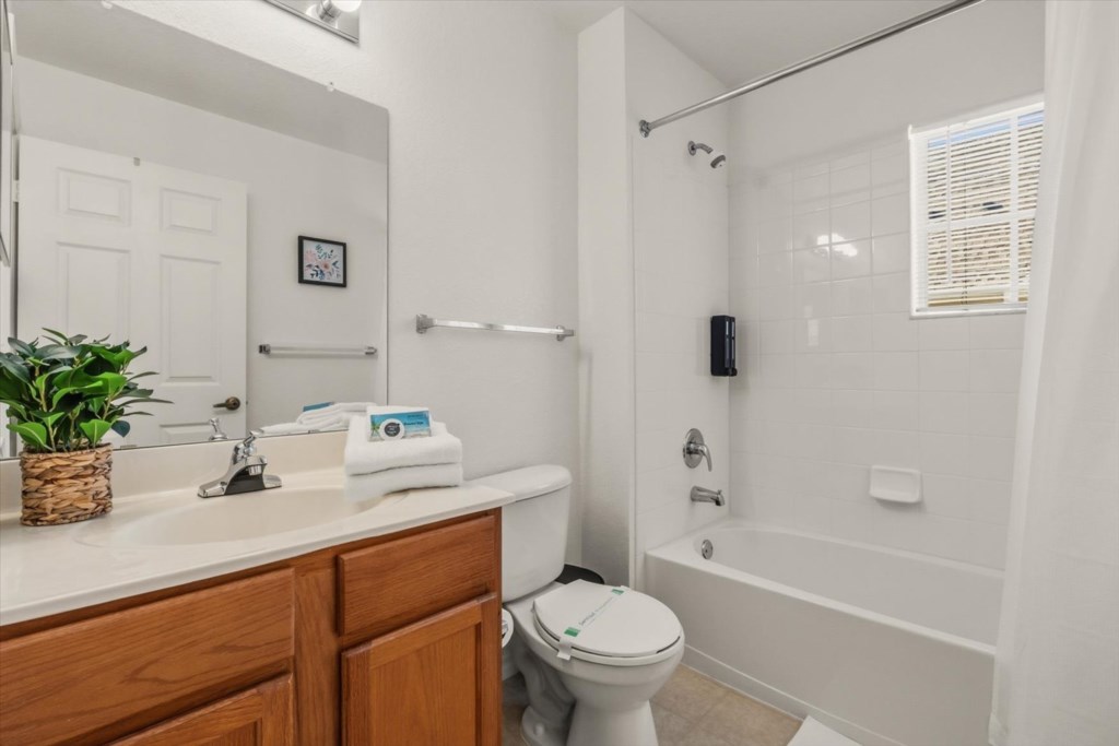 4 bedroom vacation townhouse at Venetian Bay Villages - Image 20