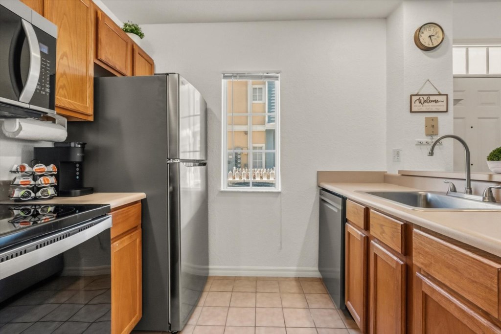 4 bedroom vacation townhouse at Venetian Bay Villages - Image 8